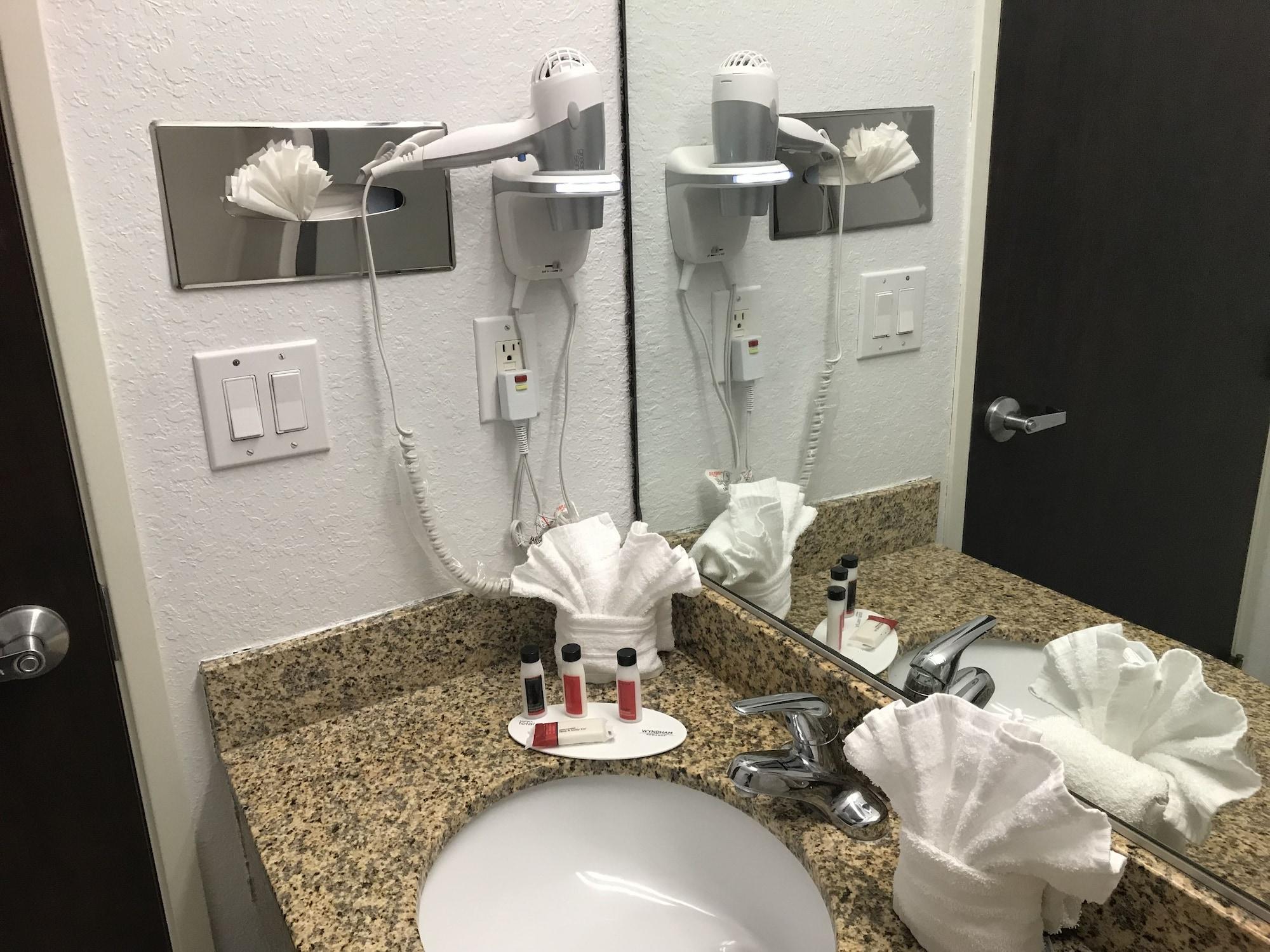 Microtel Inn & Suites By Wyndham Jacksonville Airport Kültér fotó