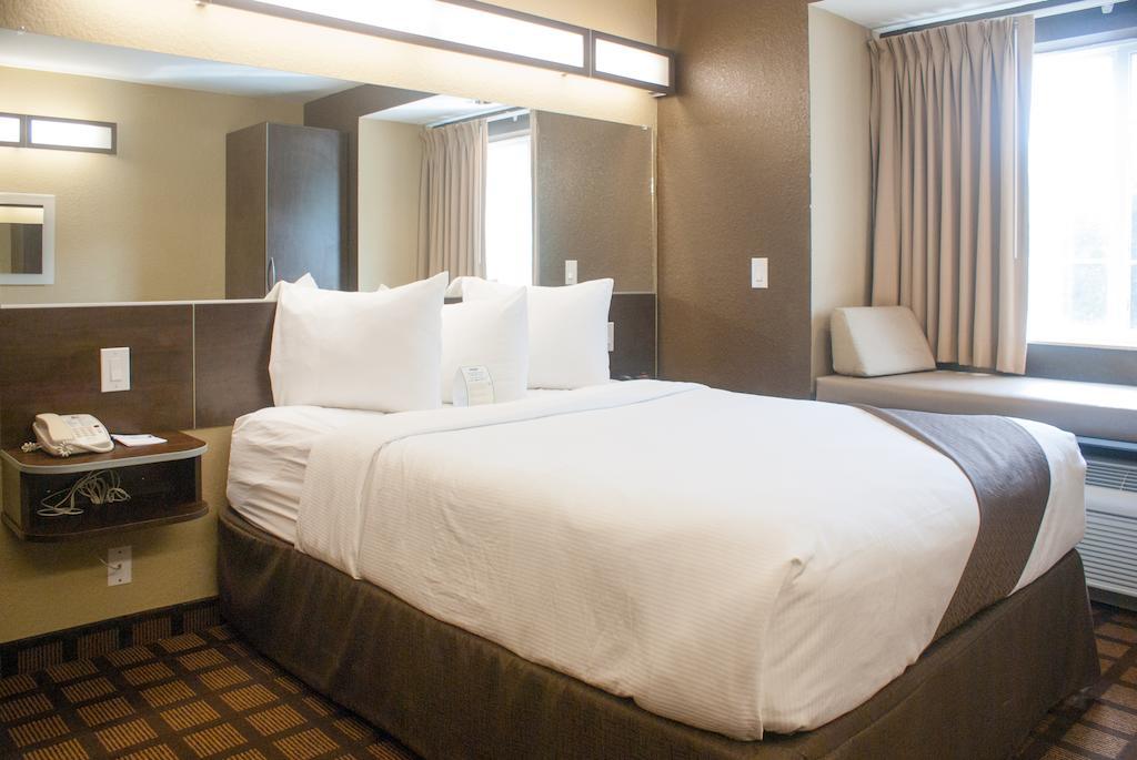 Microtel Inn & Suites By Wyndham Jacksonville Airport Kültér fotó